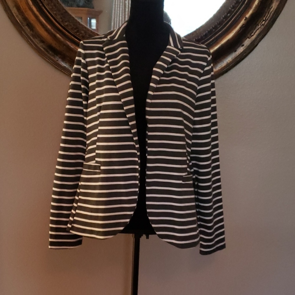 Lightweight jacket